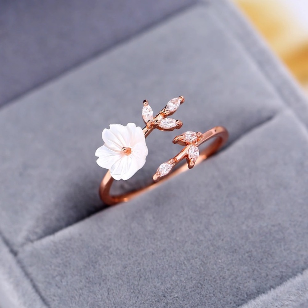 Rose Gold Dainty Flower Ring - Picture 3 of 3